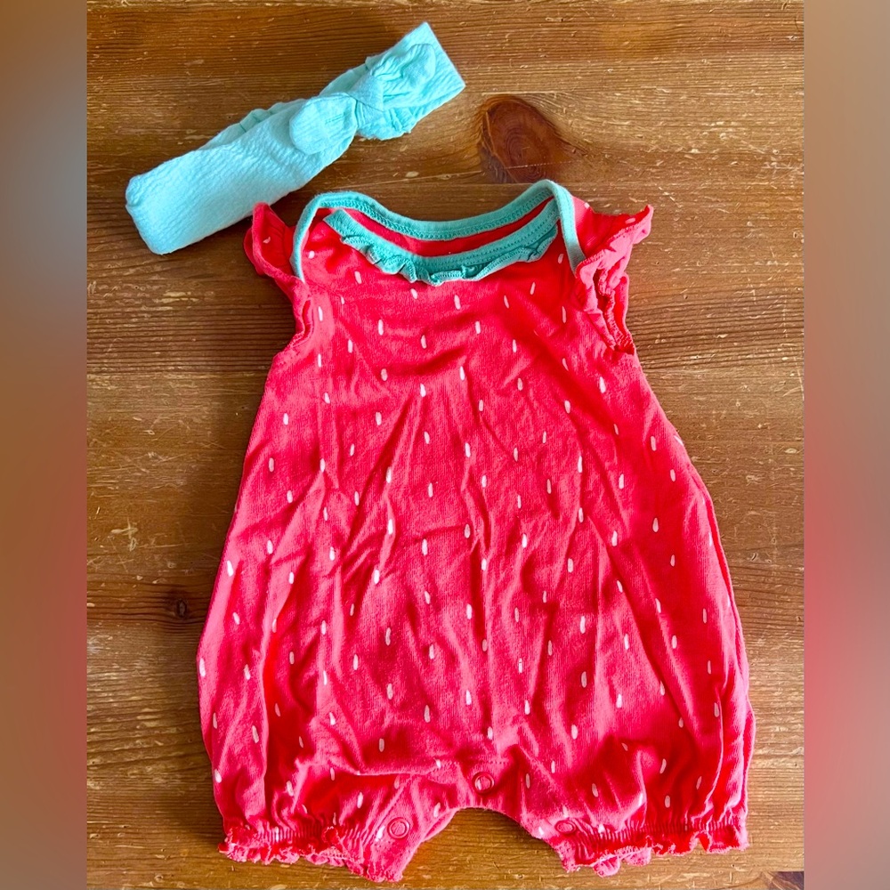 Newborn Strawberry 🍓 Outfit